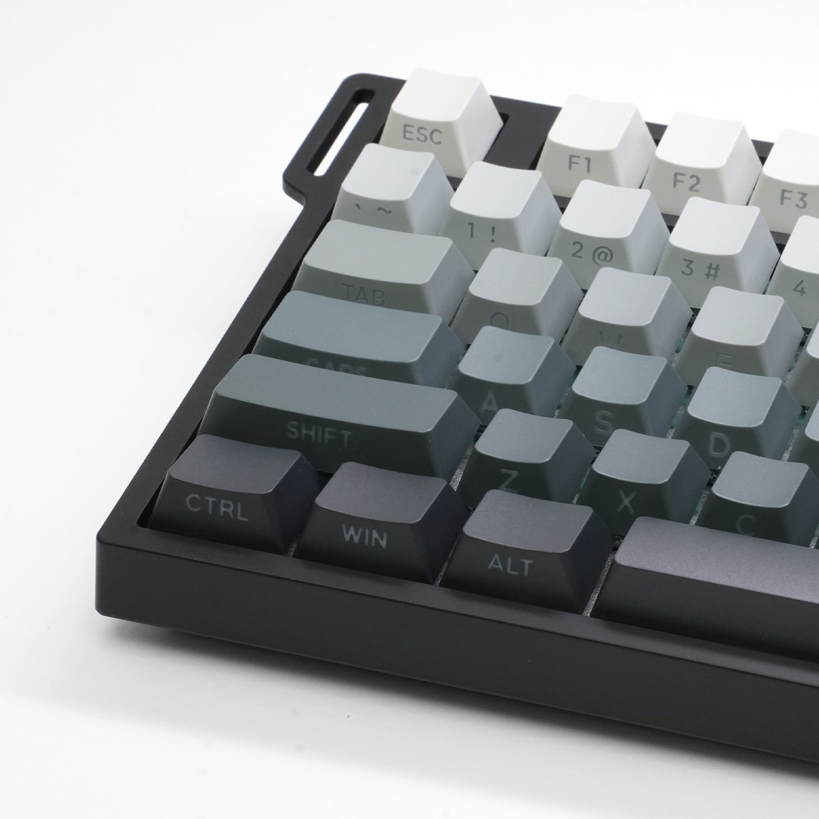 ATTACK SHARK SK06, 135 teclas, teclas con retroiluminación visible, ANSI/ISO